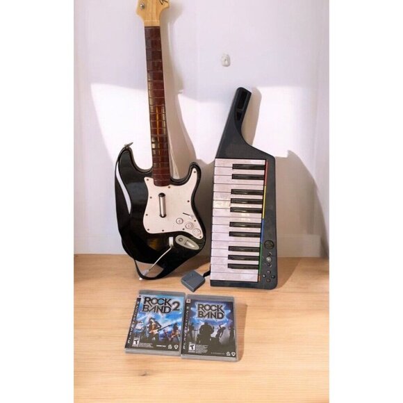 Playstation PS3 Fender Stratocaster Rock Band Guitar WITH DONGLE & GAME BUNDLE - Picture 1 of 15